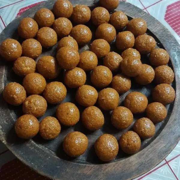 স্পেশাল নাড়ু - গুড় নারকেল, ৫০০ গ্রাম