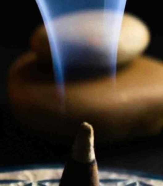 ইনসেন্স কোন